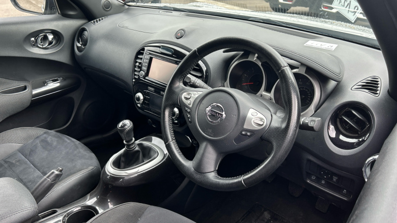 Nissan Juke 1.5 dCi N-Connecta 5dr Diesel Hatchback